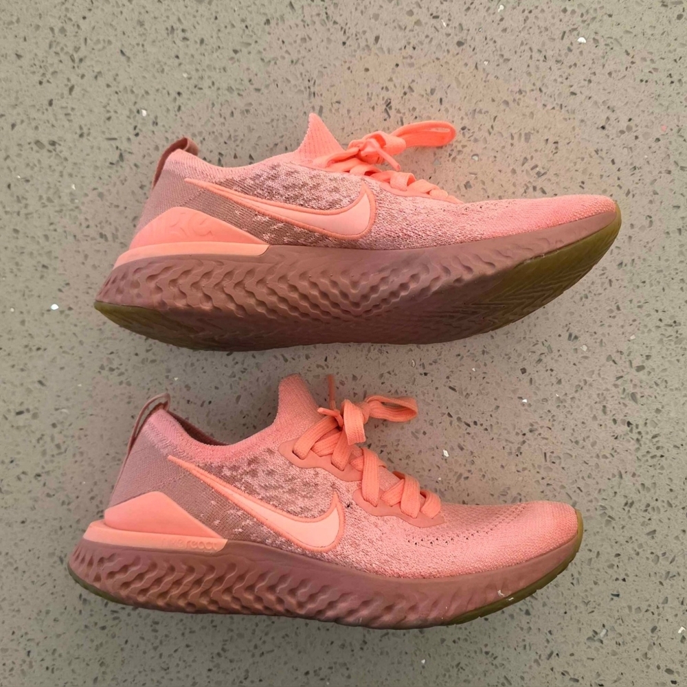 Nike - Picture 1 of 5